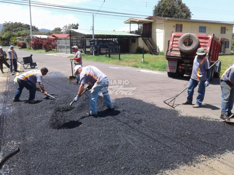 Municipalidad de San Ramón realiza trabajos de mantenimiento en ... - Diario Extra Costa Rica