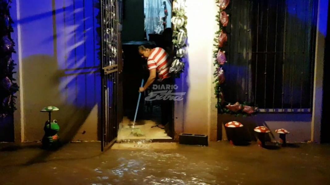 Lluvias provocan inundaciones en Puerto Escondido de Pital - Diario Extra Costa Rica