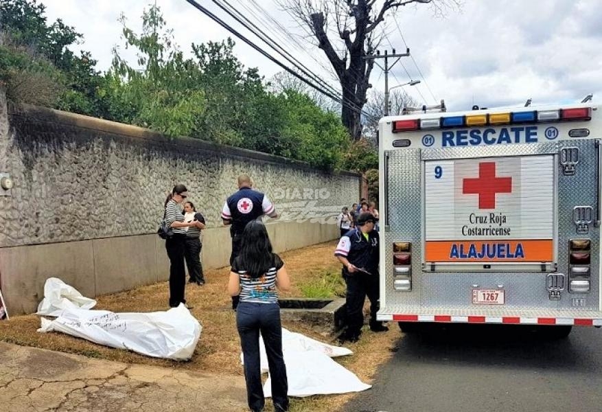 Hombre muere tras caer a alcantarilla - Diario Extra Costa Rica