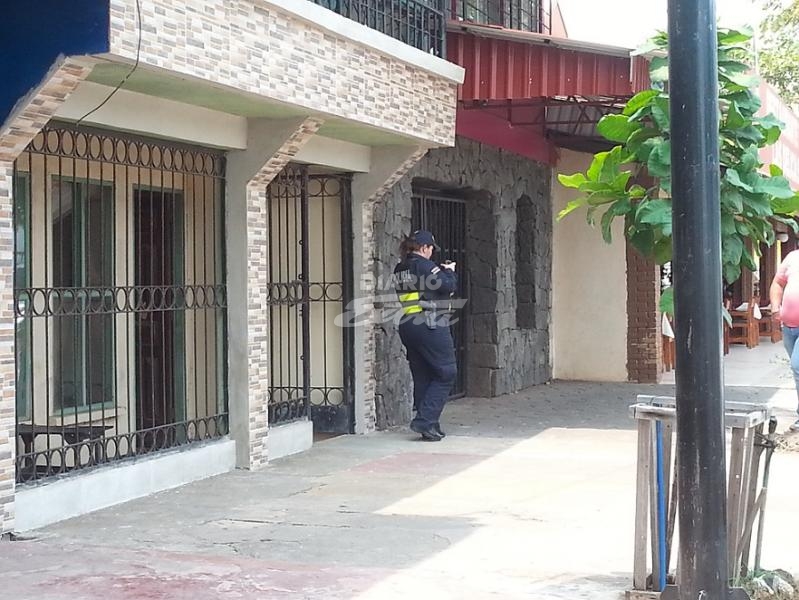 Diario Extra - Hombre muere al caer de escalera en Puntarenas - Diario Extra Costa Rica