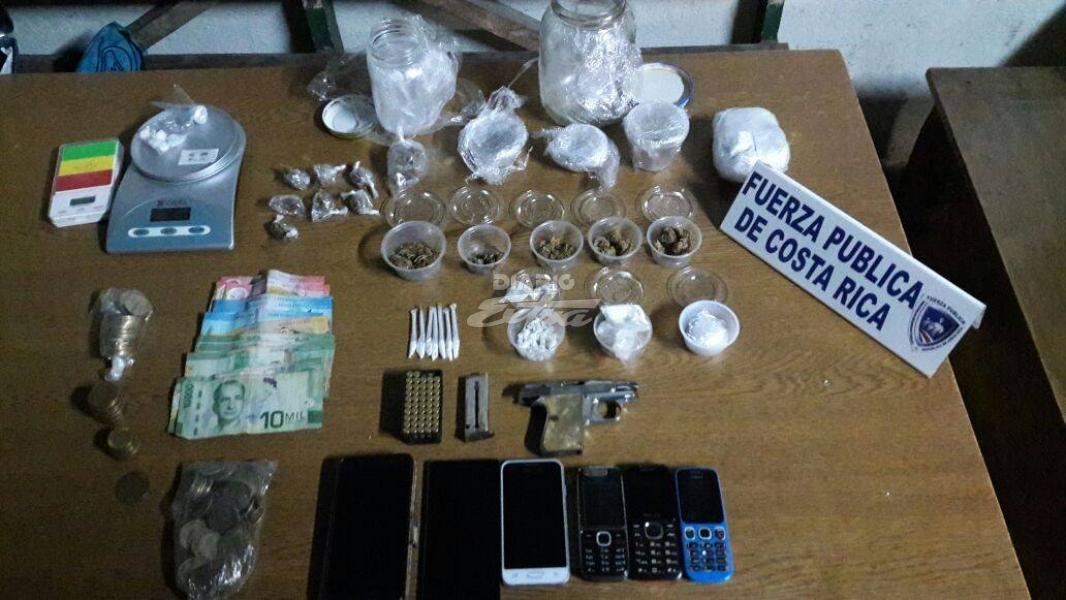 Empacaban droga en sala de casa en Pocora - Diario Extra Costa Rica