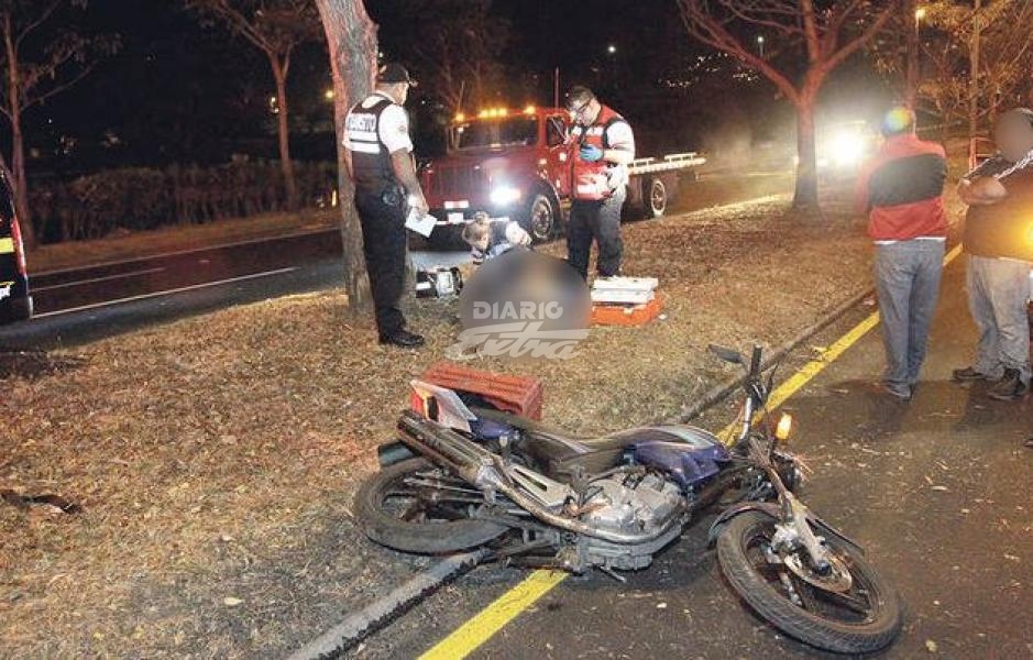 Dos motociclistas al hospital tras accidentes en Ciudad Cortés y ... - Diario Extra Costa Rica